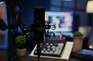 Panning,Shot,Of,High,Tech,Mic,Used,To,Produce,Quality